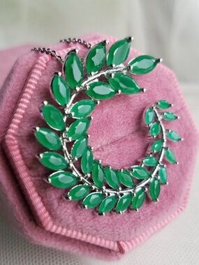 Swarovski Elements 925 Sterling Silver Green Marquis Wreath Necklace NEW